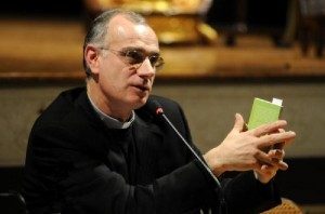 Il Vescovo di Acireale Monsignor Antonino Raspanti Fonte: diocesiacireale.it